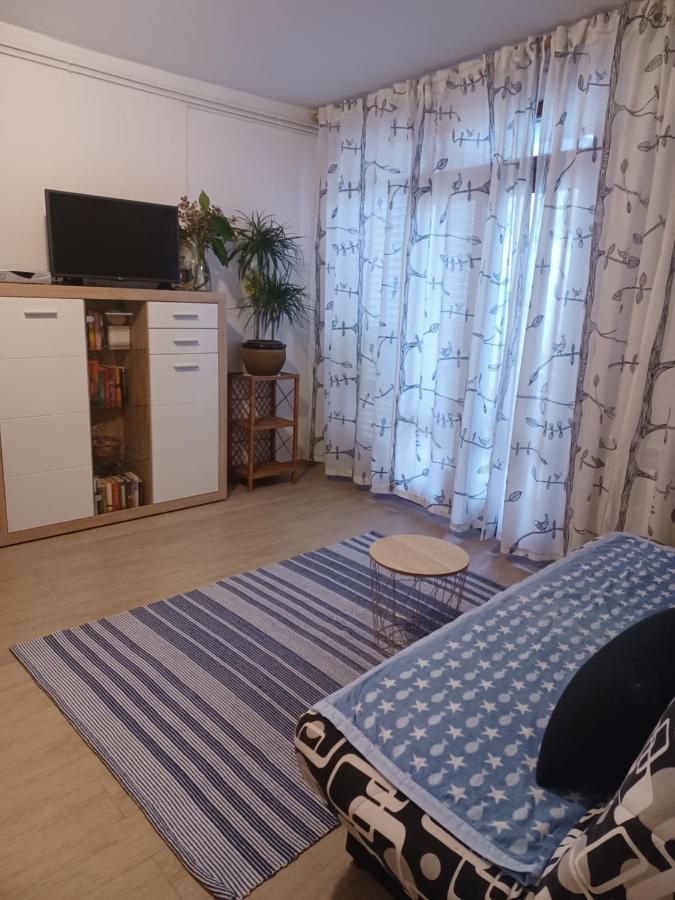 Rooms & Apartments Dolac Хвар Экстерьер фото